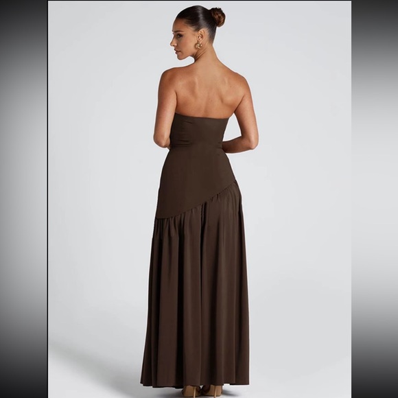 Elegant Brown Strapless Evening Dress - Picture 4 of 8